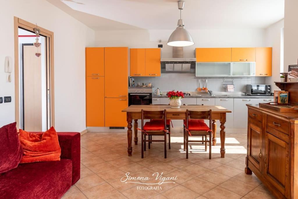 Il Giardino Di Laura Apartment Costa Volpino Exterior photo